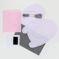 Набор для шитья. Подушка из фетра «Кошечка», 24 х 28 см Набор для шитья. Подушка из фетра «Кошечка», 24 х 28 см