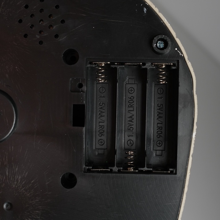 Сувенир пластик световой Сувенир пластик световой "Дед Мороз наряжает ёлочку" крутится 19,5х19,5х16 см