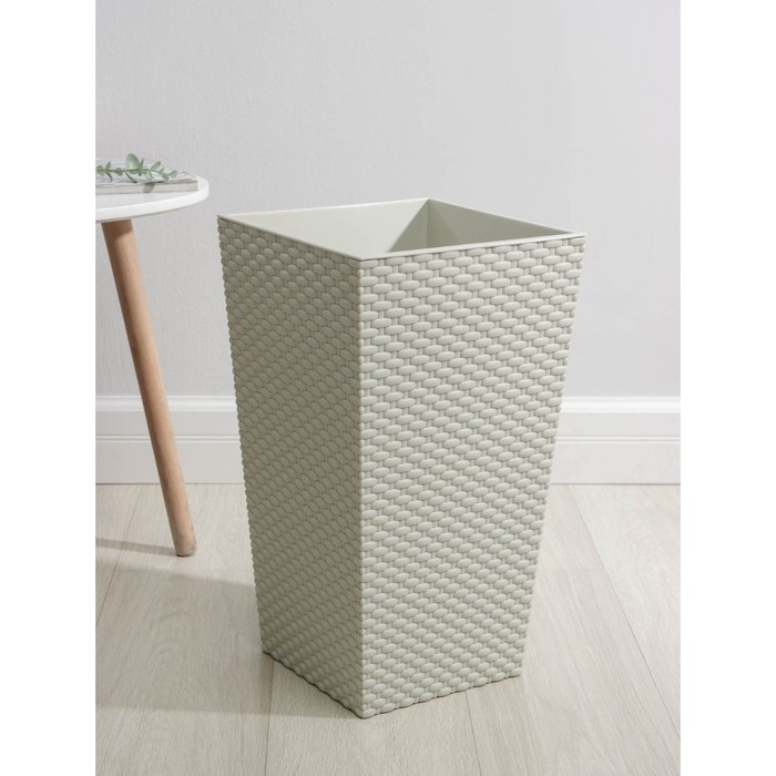 Кашпо для цветов со вставкой &laquo;Ротанг&raquo;, 21 л (11,2 л), цвет белый