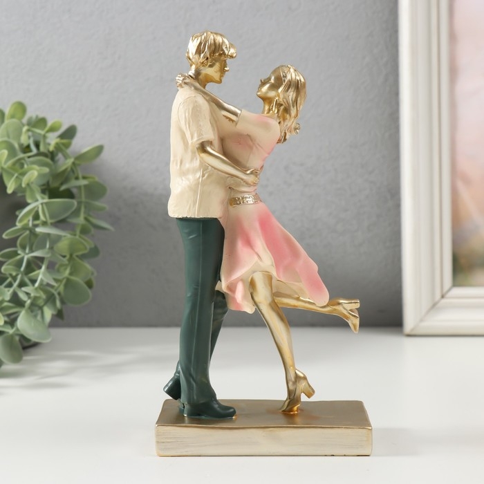 Сувенир полистоун Сувенир полистоун "Нежные объятия" 6х8х19,5 см