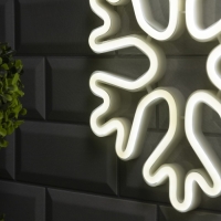 Неоновая вывеска «Снежинка» 30 см, батарейки ААх3 (не в комплекте), USB, свечение белое Неоновая вывеска «Снежинка» 30 см, батарейки ААх3 (не в комплекте), USB, свечение белое