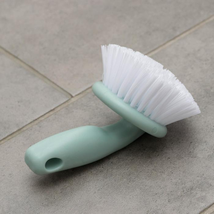 Щётки для уборки, набор из 5 предметов: совок, 3 щётки, водосгон, цвет МИКС Щётки для уборки, набор из 5 предметов: совок, 3 щётки, водосгон, цвет МИКС