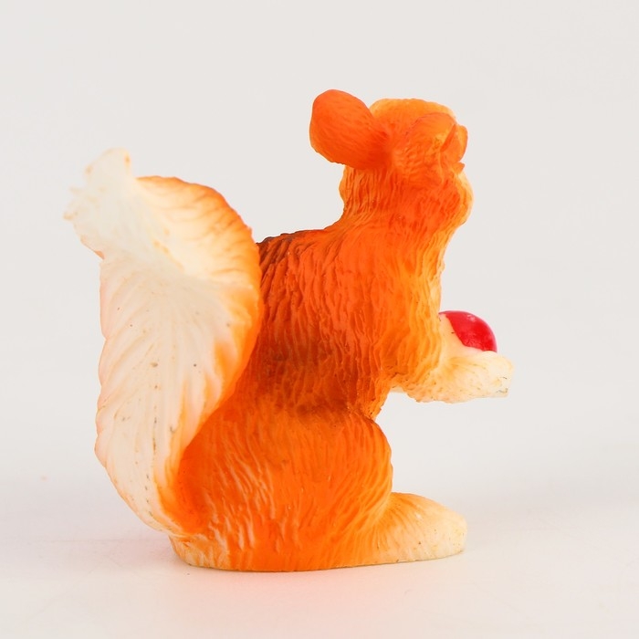 Миниатюра кукольная &laquo;Белочка с яблоком&raquo;, набор 2 шт., размер 1 шт. &mdash; 5 &times; 4 см