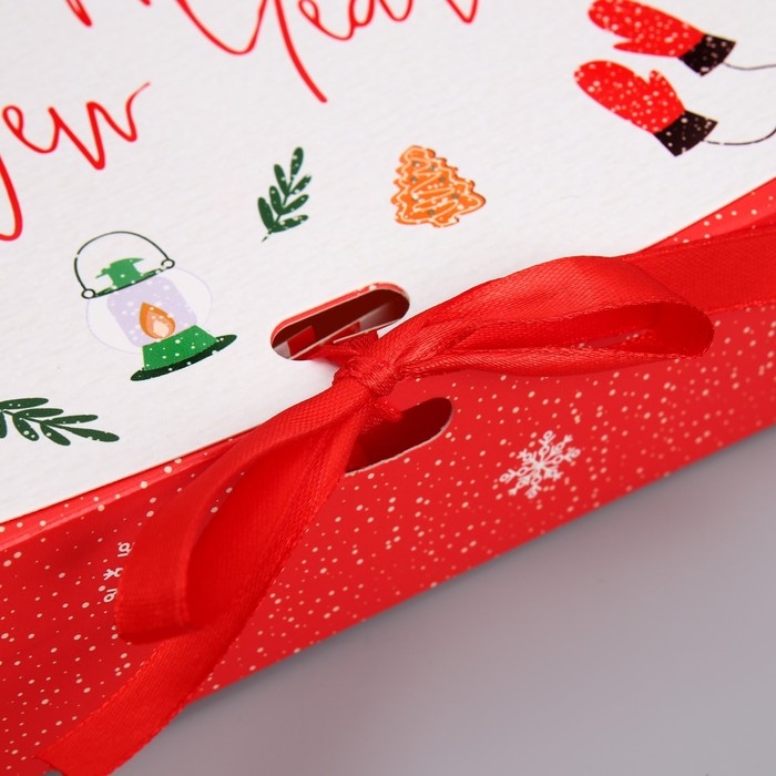 Коробка подарочная новогодняя складная &laquo;Счастливого праздника&raquo;, 20 х 18 х 5 см, Новый год