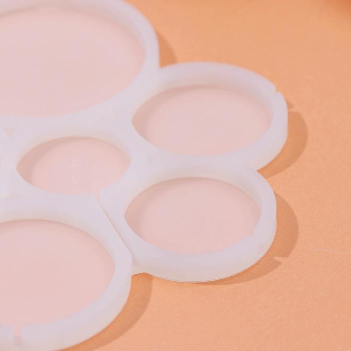 Форма для леденцов Доляна &laquo;Кругляши&raquo;, силикон, 17&times;15,5&times;0,7 см, 6 ячеек, цвет белый