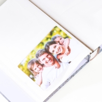 Фотоальбом на 200 фото 13х18 см "Фотоаппарат ретро" в коробке МИКС 29,5х23х5,5 см