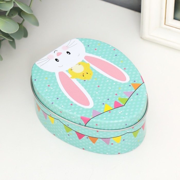 Шкатулка металл яйцо Шкатулка металл яйцо "Цыплёнок на голове у зайчика" 11,7х9,2х4,5 см