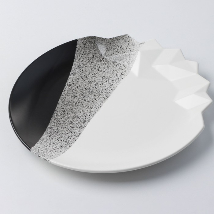 Тарелка керамическая &laquo;Снежные горы&raquo;, 27 см, цвет чёрно-белый