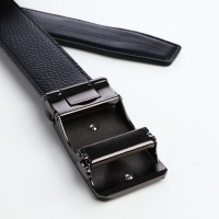 Ремень мужской, ширина 3,6 см, винт, пряжка автомат, цвет чёрный Ремень мужской, ширина 3,6 см, винт, пряжка автомат, цвет чёрный