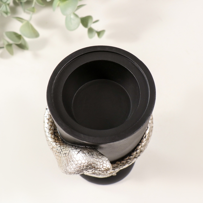 Подсвечник полистоун на 1 свечу "Змея и кубок" серебро 11,5х10х14,3 см