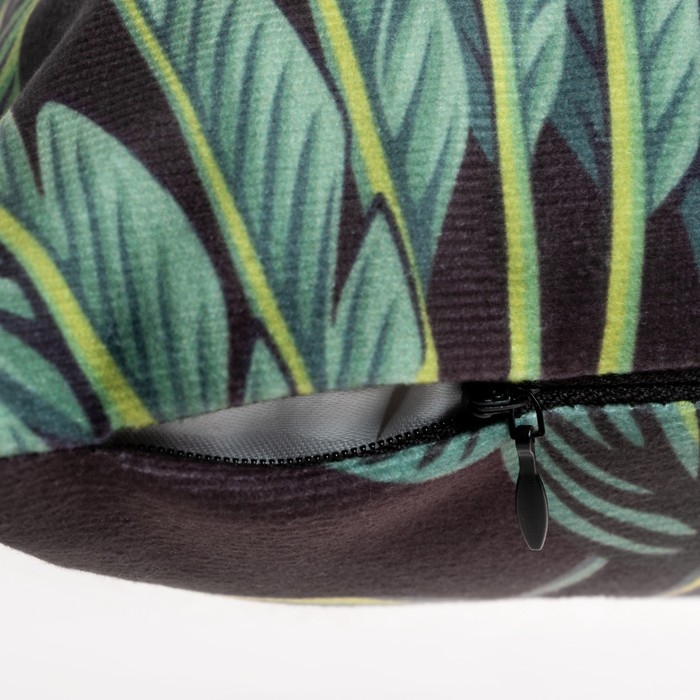 Наволочка декоративная с кисточками Этель «Хищники», 43х43 см Наволочка декоративная с кисточками Этель «Хищники», 43х43 см