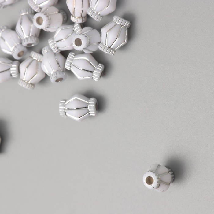 Бусины для творчества пластик "Ромб" бело-серебристые набор 20 гр 1,3х0,8х0,8 см