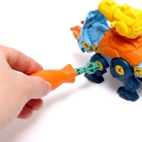 Винтовой конструктор &laquo;ДиноМир&raquo;, трицератопс