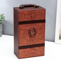 Шкатулка дерево, кожзам для 2 бутылок "Пышные листья" 4 предмета 36х12х20 см Шкатулка дерево, кожзам для 2 бутылок "Пышные листья" 4 предмета 36х12х20 см