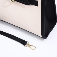 Сумка кросс-боди на молнии, цвет белый/чёрный