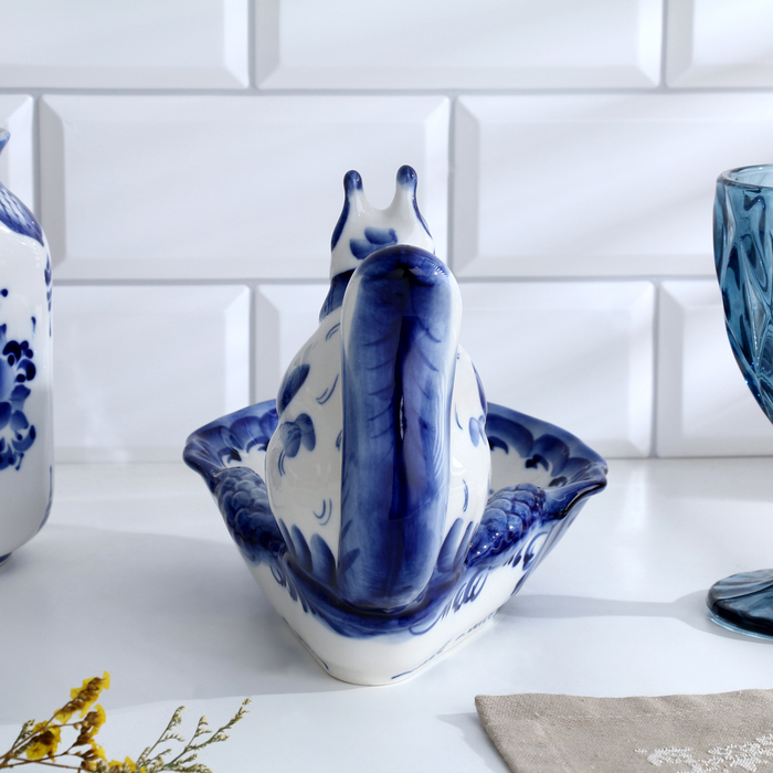 Орешница &laquo;Белочка&raquo;, 23,5х16 см, гжель