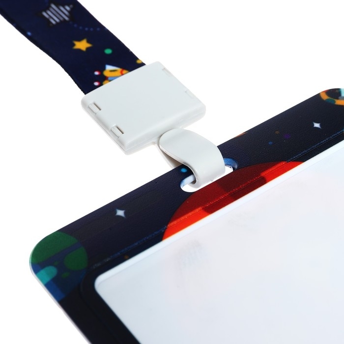 Бейдж горизонтальный внешний размер 10 х 7,8 см, внутренний размер 5,2 х 8,2 см, лента 42 см, с рисунком Бейдж горизонтальный внешний размер 10 х 7,8 см, внутренний размер 5,2 х 8,2 см, лента 42 см, с рисунком "Космос"