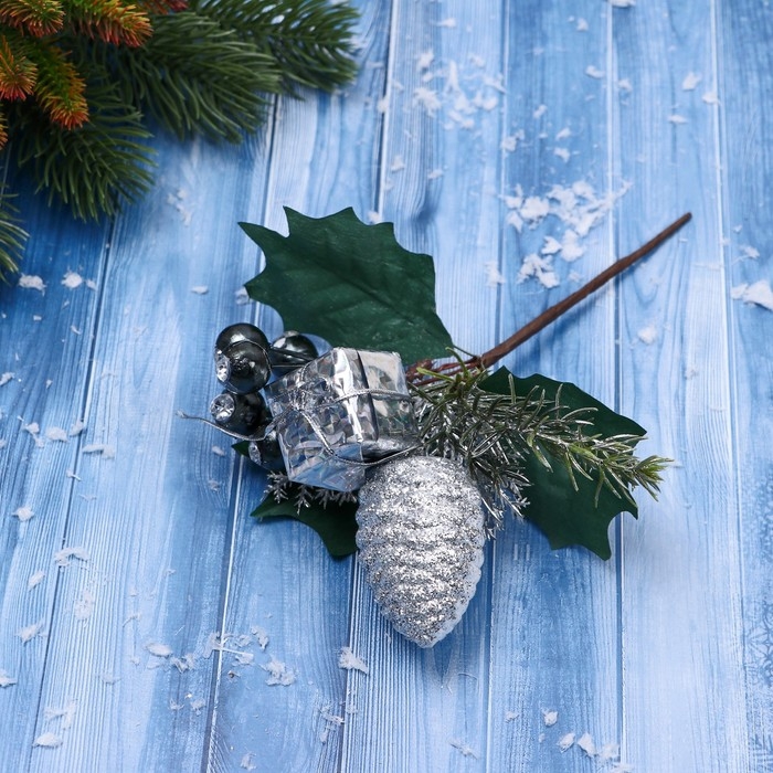 Декор Декор "Зимние грезы" ягоды драгоценные камни шишка, 17 см