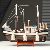Корабль сувенирный "Рыбацкое судно" 38х32х12см Корабль сувенирный "Рыбацкое судно" 38х32х12см