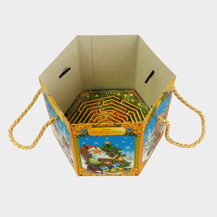 Новый год. Подарочная коробка новогодняя Шестигранник малый Новый год. Подарочная коробка новогодняя Шестигранник малый "Время сказок" с веревочными ручками, 210x210x185 мм.