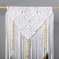 Ловец снов "Вязаные треугольники" белый 63х43 см Ловец снов "Вязаные треугольники" белый 63х43 см