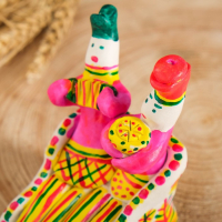 Филимоновская игрушка &laquo;Парочка на санях&raquo;