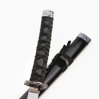 Сувенирное оружие «Катана на подставке», чёрные ножны, 100 см, микс Сувенирное оружие «Катана на подставке», чёрные ножны, 100 см, микс