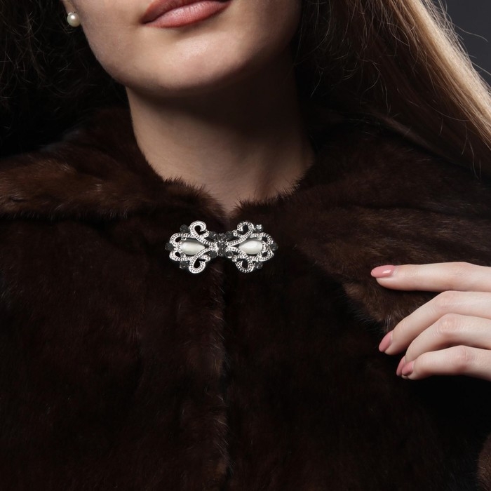 Декоративная застёжка &laquo;Узор&raquo;, 6,5 &times; 3,5 см, цвет белый