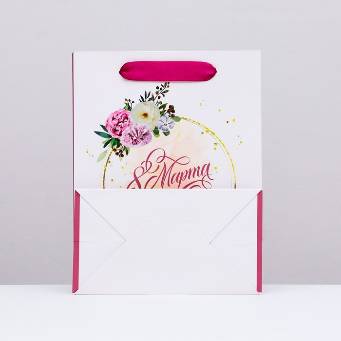 Пакет ламинированный вертикальный "8 марта", 18 х 23 х 10 см