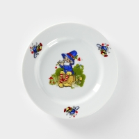 Тарелка фарфоровая «Лесовичок», d=20 см, рисунок микс, цвет белый Тарелка фарфоровая «Лесовичок», d=20 см, рисунок микс, цвет белый