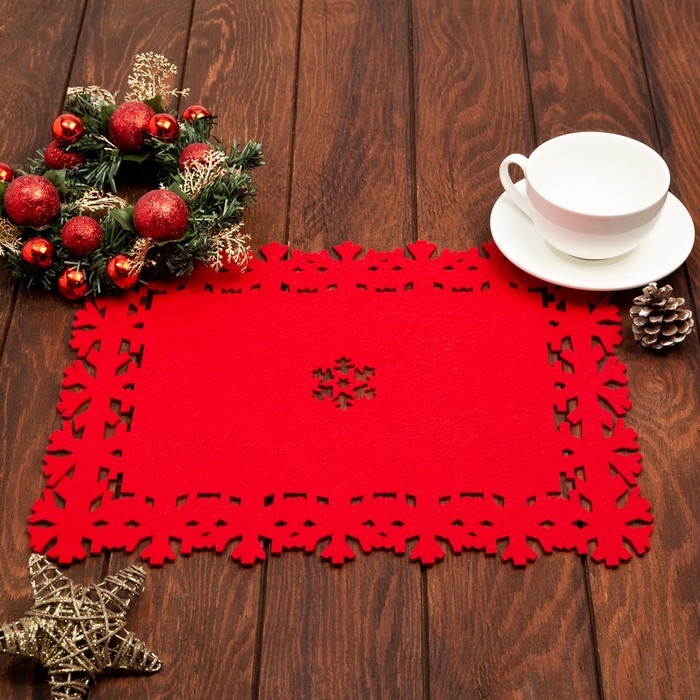 Салфетка новогодняя сервировочная Доляна &laquo;Узоры&raquo;, 38х30 см