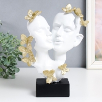 Сувенир полистоун бюст "Пара - Нежность. Рой бабочек" белый с золотом 7х21,5х29 см Сувенир полистоун бюст "Пара - Нежность. Рой бабочек" белый с золотом 7х21,5х29 см