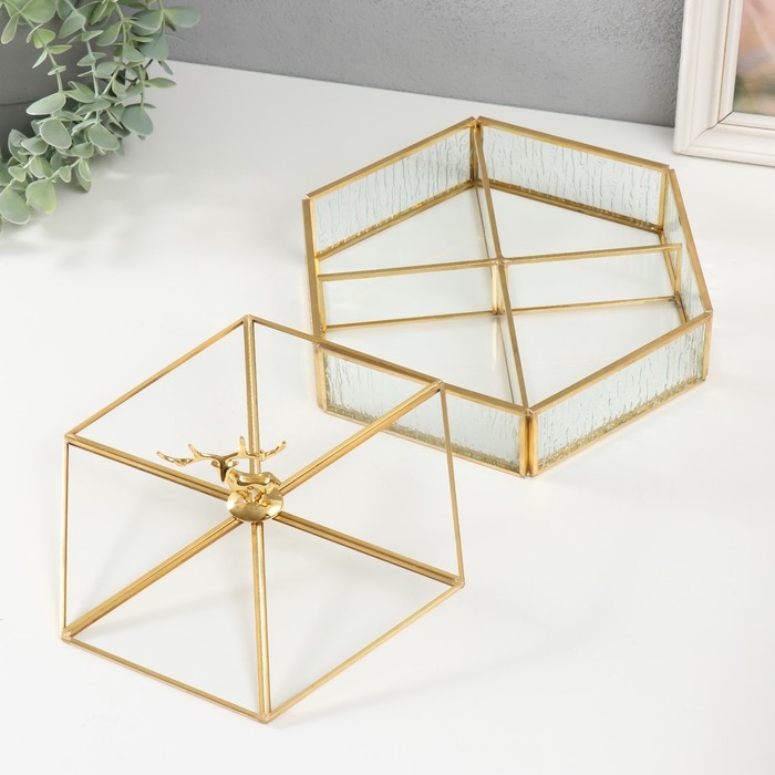 Шкатулка стекло с металлическим каркасом "Золотой олень" многогранник прозр 25х22х11,5 см