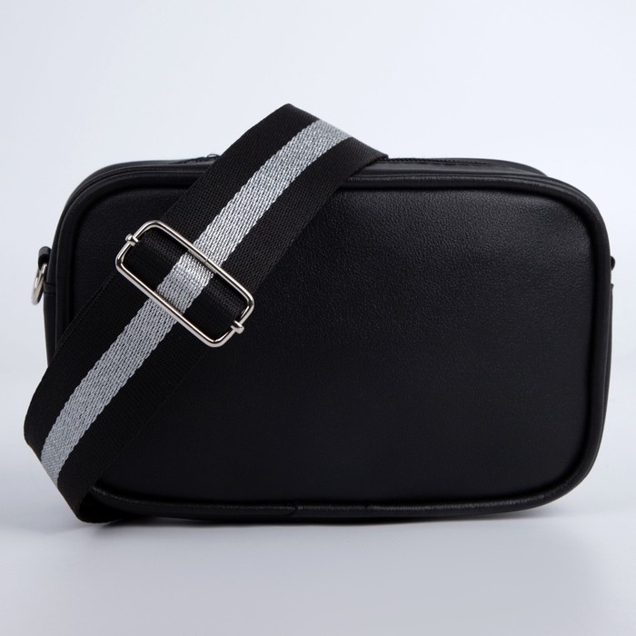 Сумка детская What are you watching?, на ремешке, черная, 18х11х6 см Сумка детская What are you watching?, на ремешке, черная, 18х11х6 см