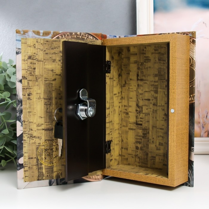 Сейф-книга дерево кожзам Сейф-книга дерево кожзам "Биткоин и доллар" 21х13х5 см