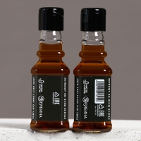 Подарочный набор косметики &laquo;Крутой мужик&raquo;, гель для душа и шампунь для волос во флаконах виски, 2 х 100 мл, Новый Год