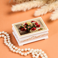 Шкатулка &laquo;Букет цветов в вазе&raquo;, белая, 6&times;9 см, лаковая миниатюра