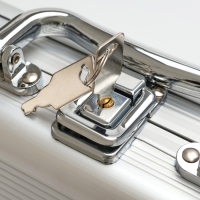 Металлический кейс, 21 х 21 х 6.5 см Металлический кейс, 21 х 21 х 6.5 см