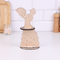 Салфетница &laquo;Дама с веером&raquo;, фанера