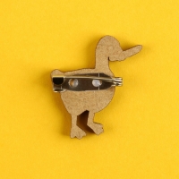 Значок деревянный &laquo;Утка с ножом&raquo;, серия мемы , 2,6 х 3,1 см