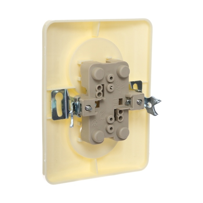 Розетка двухместная Luazon Lighting Розетка двухместная Luazon Lighting "Орион", 10 А, скрытая, без з/к, бежевая