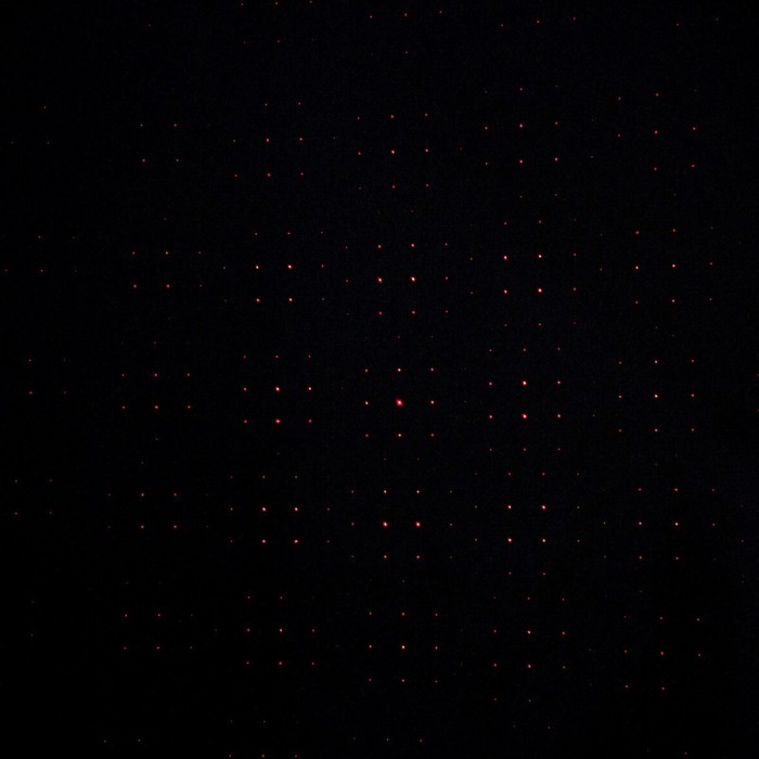 Лазерная указка, 650 нм, 2 насадки, USB. красный луч Лазерная указка, 650 нм, 2 насадки, USB. красный луч