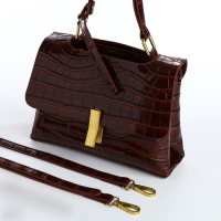 Сумка-мессенджер на клапане, длинный ремень, цвет коричневый Сумка-мессенджер на клапане, длинный ремень, цвет коричневый