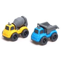Грузовик TRUCK, с 2 машинками, световые и звуковые эффекты Грузовик TRUCK, с 2 машинками, световые и звуковые эффекты