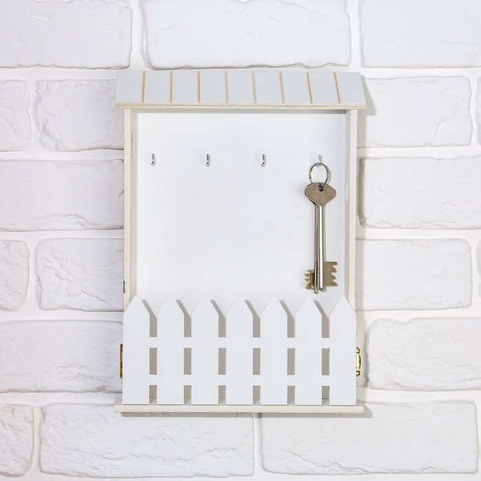 Ключница настенная &laquo;Белая&raquo;, 22,5 х 30,5 х 5,7 см.
