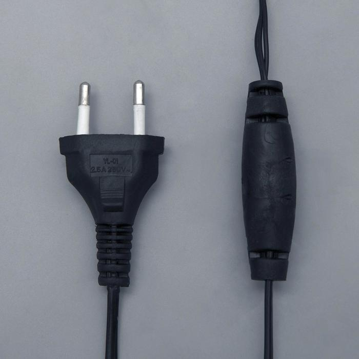 Гирлянда &laquo;Бахрома&raquo; 4 &times; 0.6 м, IP44, тёмная нить, 180 LED, свечение бело-синее, мигание, 220 В