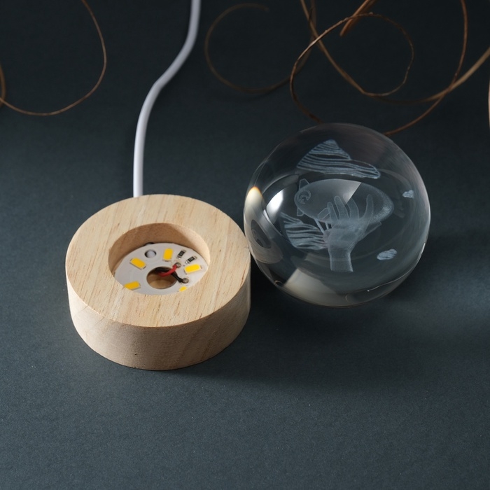 Сувенир стекло подсветка Сувенир стекло подсветка "Шар. Дирижабль" d=6 см подставка дерево, USB