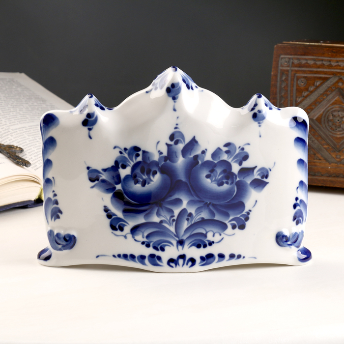 Киот настольный, на 3 иконы, 13,5×20 см, гжель Киот настольный, на 3 иконы, 13,5×20 см, гжель