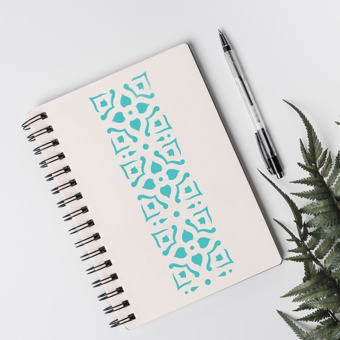 Трафарет бордюрный пластик "Геометрические цветы" 40х12 см