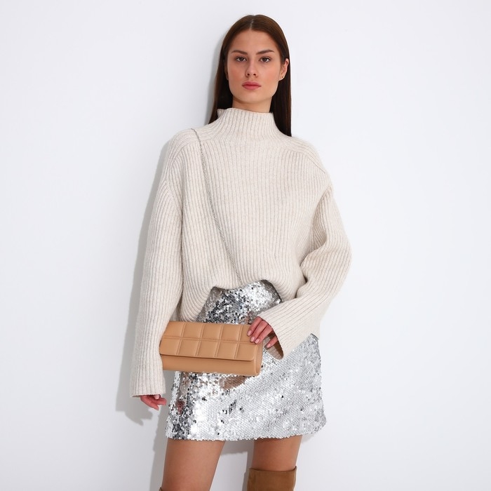 Сумка-клатч на клапане, цвет бежевый